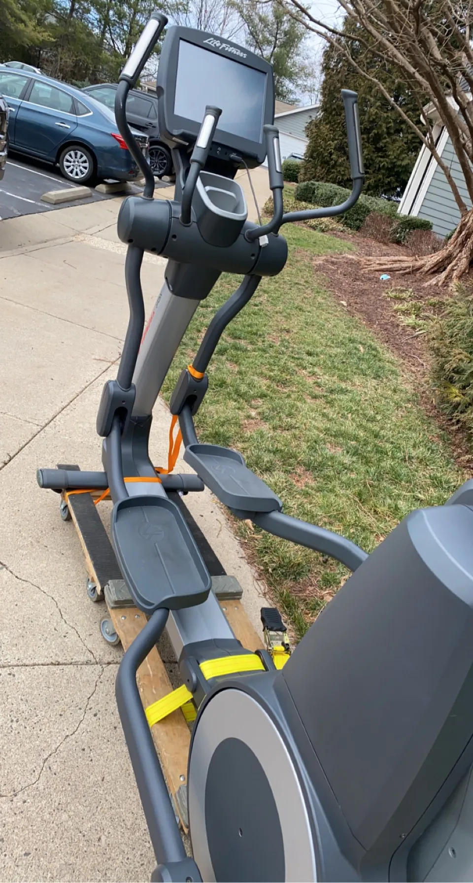 Life Fitness elliptical, curbside pickup