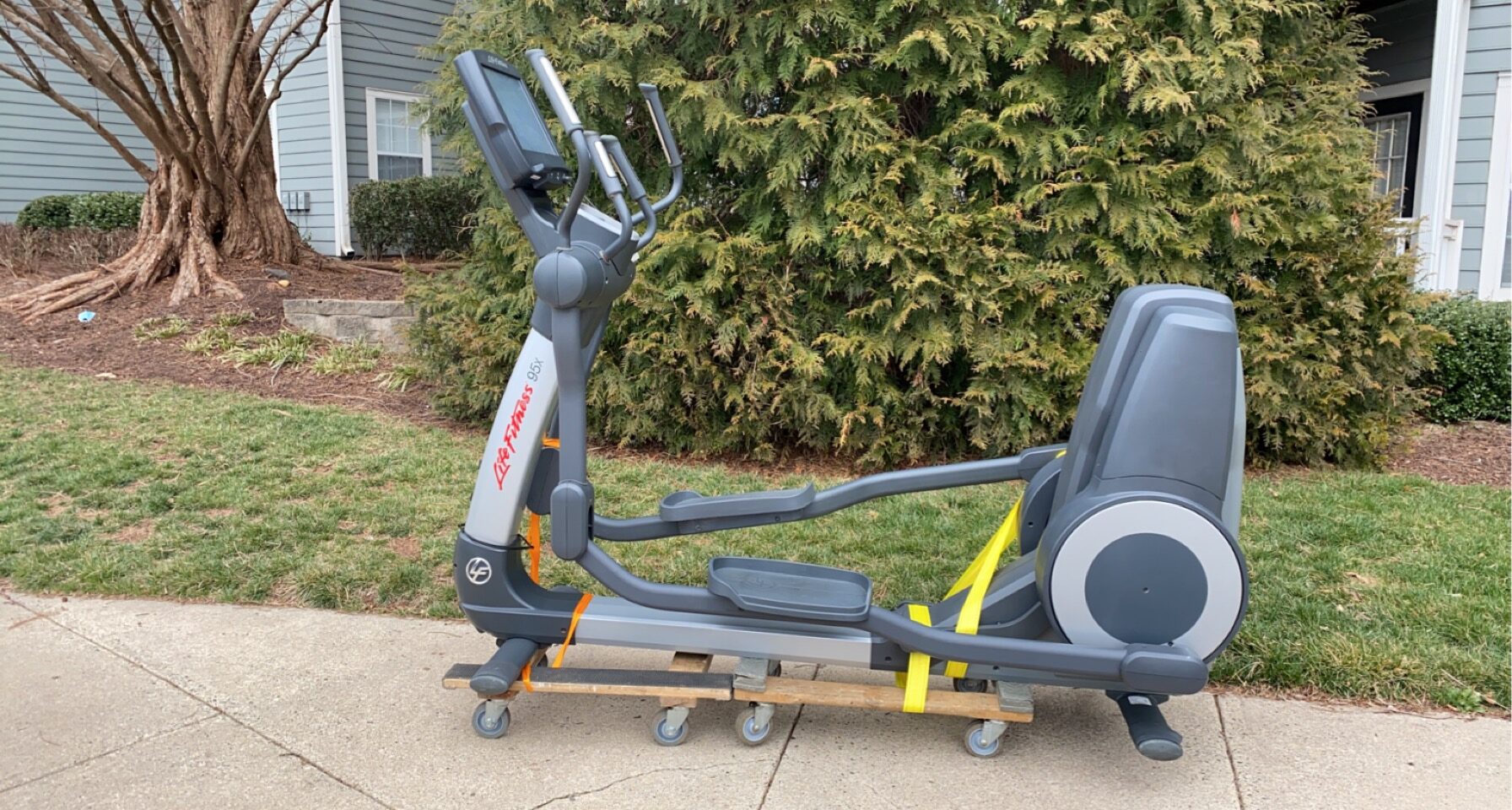 Life Fitness 95X elliptical
